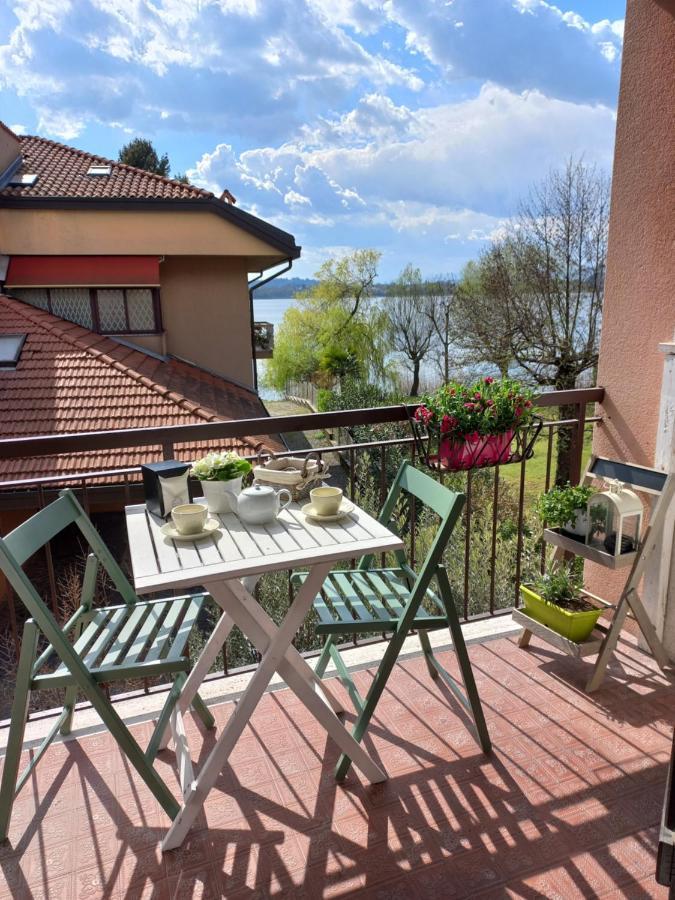 Appartamento Miralago Con Giardino Sul Lago Gavirate Buitenkant foto