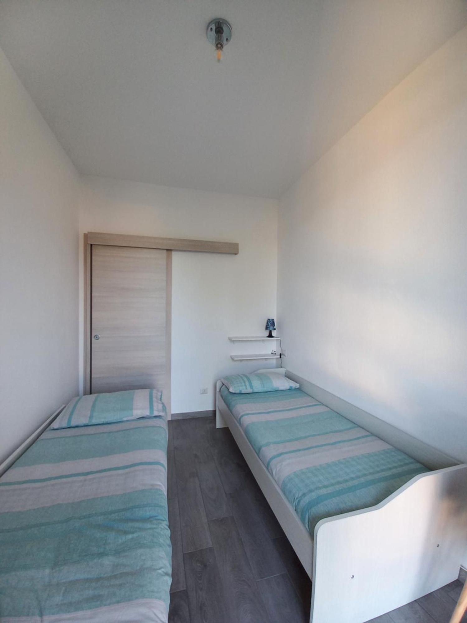 Appartamento Miralago Con Giardino Sul Lago Gavirate Buitenkant foto